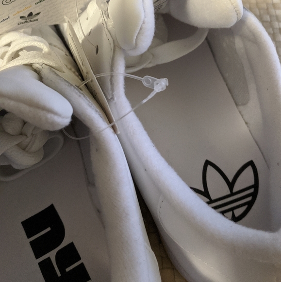 🆕 Adidas 2006 White Superstar Adicolor W6 NYC Sneakers 7.5 - Picture 14 of 16